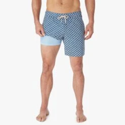 The Bayberry Trunk | Navy Geo -Fair Harbor SP23 ON FIG BAYBERRY NAVY GEO 0098 17f34a84 913d 4000 bd98 ecd210687547